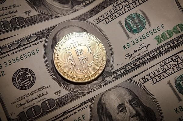 欠光大銀行2萬逾期了怎么還？利息多少？