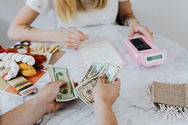 起訴招聯(lián)金融要到哪個地方
