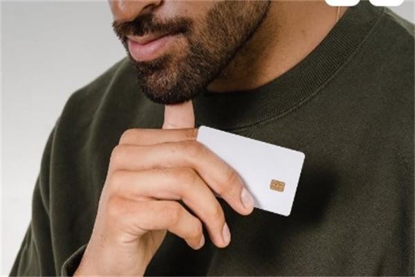 信用卡到期后不換卡會(huì)自動(dòng)注銷嗎？不想用了注銷有什么影響嗎？